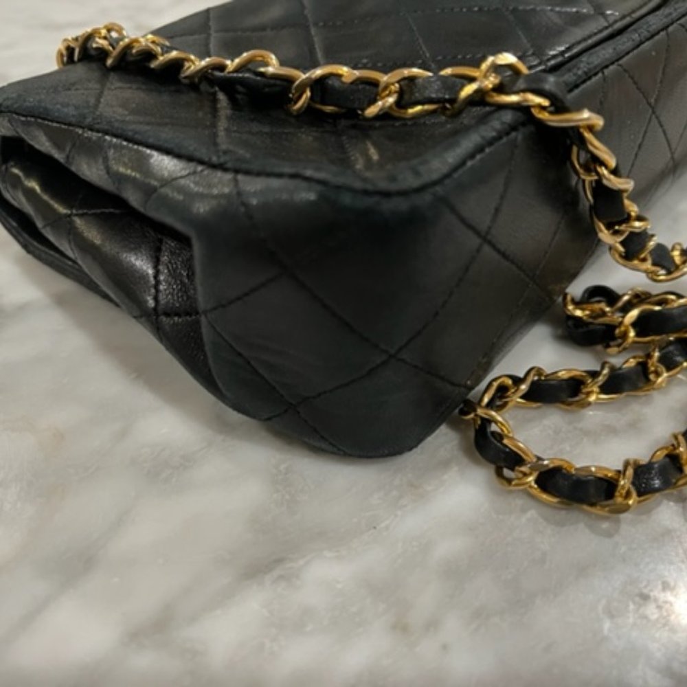 CHANEL Vintage Classic Small Double Flap Bag - Picture 7 of 15